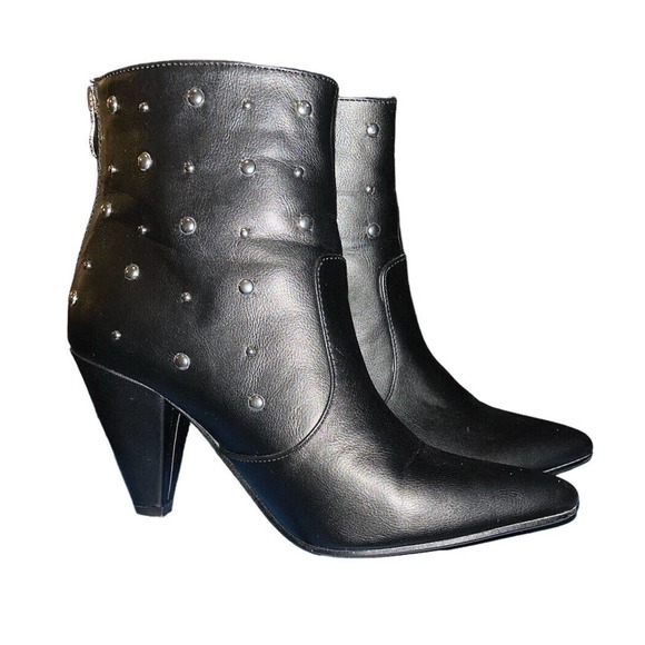 Yoki Gabriella Women Black Faux Leather‎ Silver Studded Heel Ankle Boot Bootie 9 - Picture 1 of 8